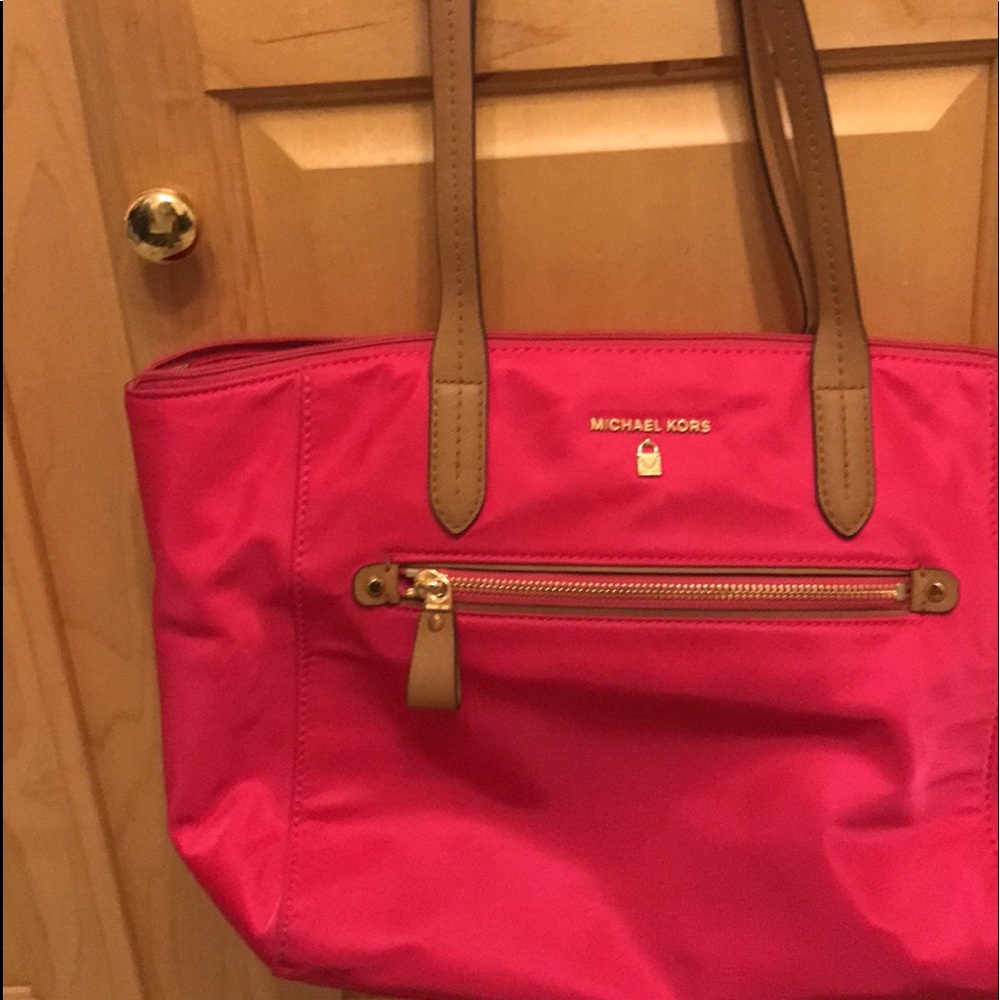 NYLON MICHAEL KORS PURSE